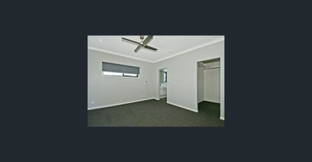 STUNNING HOPE ISLAND HOME - Photo 3