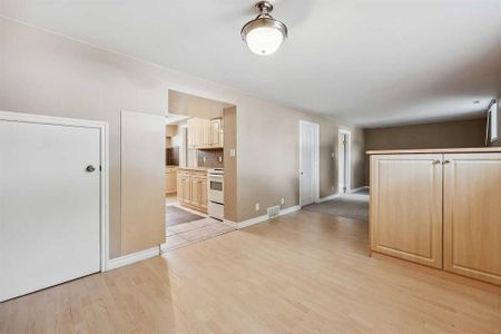 1147 15 Avenue Northeast, Calgary - Photo 5