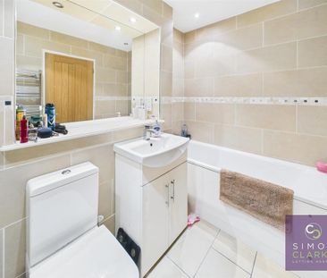 2 bedroom flat to rent - Photo 6