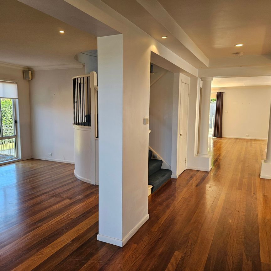 10 Forbes Way, Macquarie Links NSW 2565 - House For Rent | Domain - Photo 1