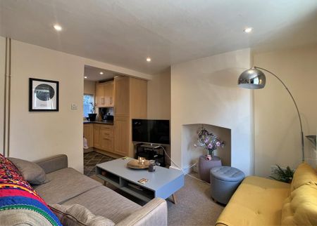 2 bedroom terraced house to rent - Photo 5
