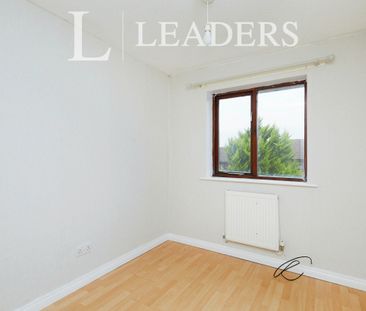 3 bedroom semi-detached to rent Lydstep Close, Oakwood - Photo 4