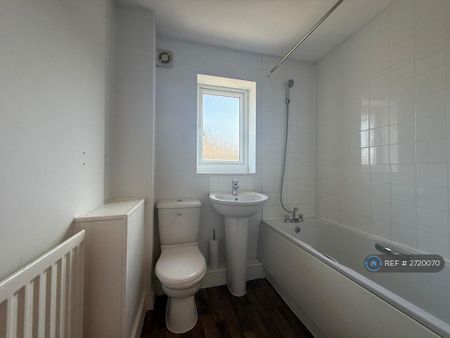 2 bedroom flat to rent - Photo 5