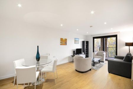 3 bedroom flat to rent - Photo 3