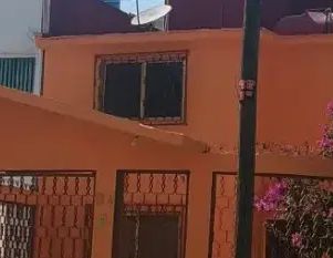 Bosques De Aragón, Renta Bonita Casa En Esquina, 3 Recámaras, 2 Baños. Patio De Servició Techado, Estacionamiento 2 Autos, Cisterna, Cocina Integral - Photo 1