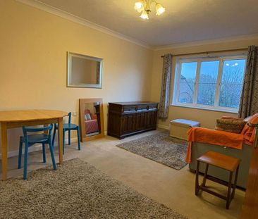 1 bedroom retirement property to rent - Photo 2