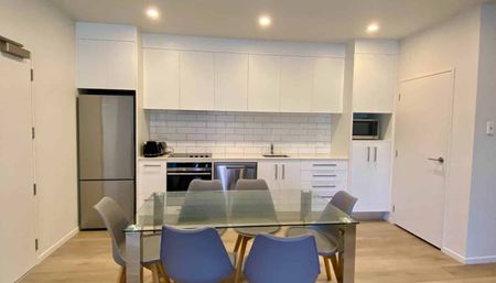 Modern Three Bedroom Apartment in Northcote fo... - Photo 3