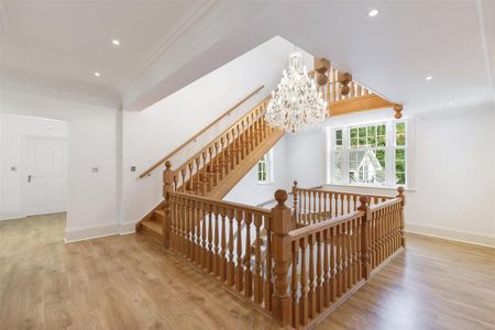 8 bedroom detached house to rent - Photo 2