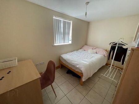 Flat 4-82 Fitzroy Avenue, Belfast, BT7 1HX - Photo 2