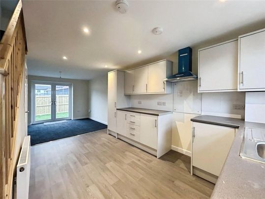 2 bedroom semi-detached house to rent - Photo 1