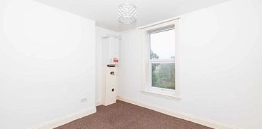 Godwin Road, Cliftonville, Margate, CT9 2HF, Kent - Photo 2