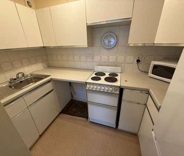Wesley Court, Royal Wootton Bassett, SN4 - Photo 4