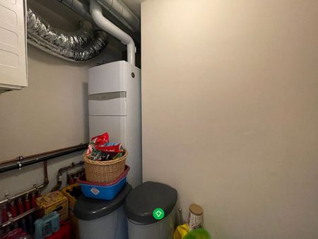 Ruim, lichtrijk appartement met 2 slaapkamers en autostandplaats te Roeselare - Photo 4