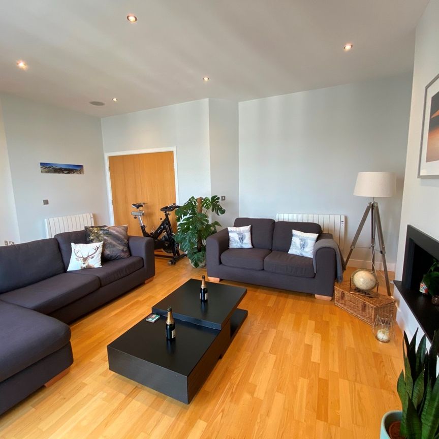 2 Bed Penthouse, Mackenzie House, LS10 - Photo 1