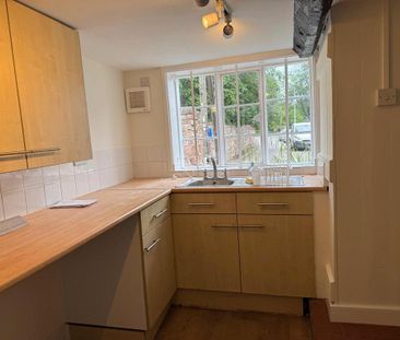 2 bedroom terraced house to rent - Photo 1