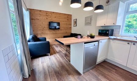 Fantastic modern 5 bedroom student accommodation - Photo 4