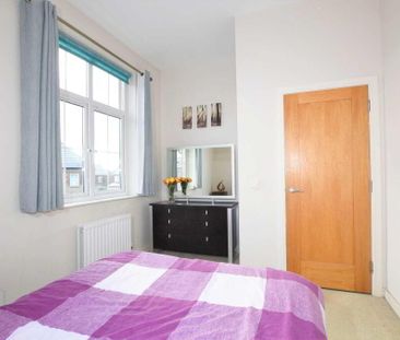 35 Lady Wallace Road, Lisburn, BT28 3WS - Photo 5