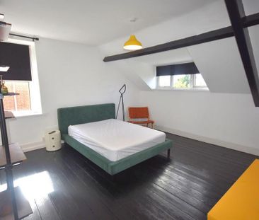 2 bedroom apartment to rent - Photo 4