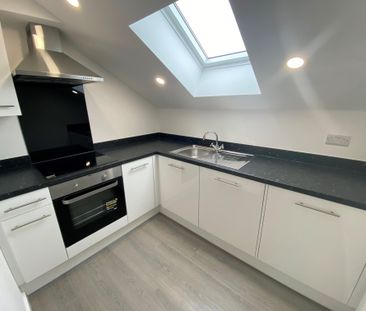 Kirkstall Road, Leeds - Photo 2