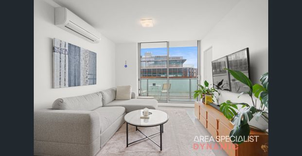 Fully Furnished, Immaculate Presentation & Perfect Location! - Photo 1