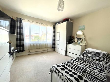 1 Bedroom Flat To Let - Photo 2