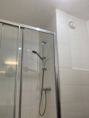 Location Appartement 1 pièce 16m² NICE 06200 - Photo 3