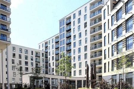 Woking, Surrey, GU22 - Photo 3