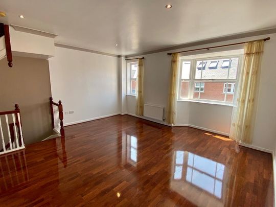 4 bedroom townhouse to rent - Photo 1