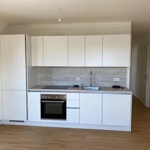 1020 - WG-GEEIGNET: Ideal aufgeteilte 3-Zimmer Wohnung mit 2 Balkonen ab Jänner 2027! - Photo 1