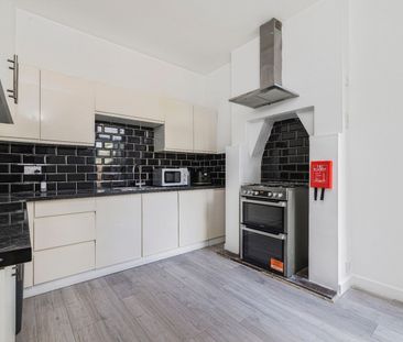 Room in a Shared House, Richmond Road, CR7 - Photo 1