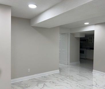 For Lease - 411 Bristol Road, Mississauga, Ontario - Photo 3