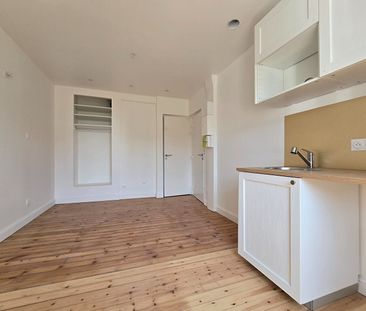 Location Appartement 1 pièce 17m² - Photo 4