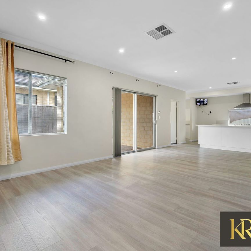 MODERN FAMILY LIVING IN PRIME LOCATION - Photo 1