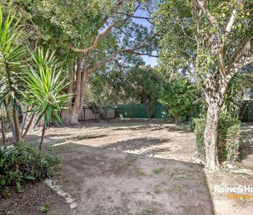 Updated three bedroom brick home - Photo 6