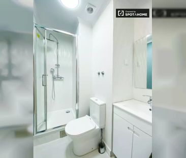 Room for rent in a Coliving in Arroios, Lisbon - Photo 6