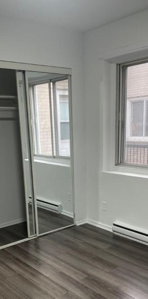 LEASE TRANSFER - STUDIO - 5 MINS FROM JEAN TALON METRO - ALL UTILITIES INCLUDED - $1025/M - Photo 1