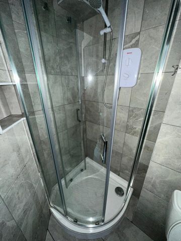 Studio Flat, Marcus Street, SW18 - Photo 4