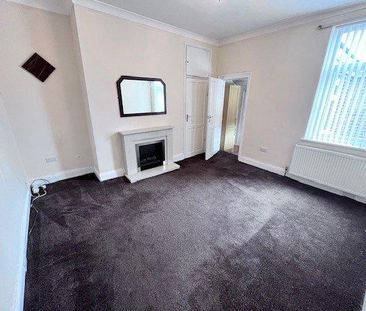 3 bedroom apartment to rent - Photo 4