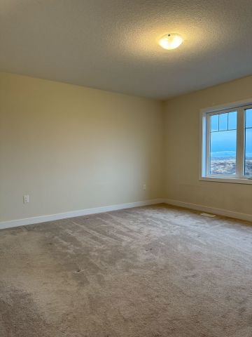 For Lease - 21 Starboard Crescent, Welland, Ontario - Photo 2