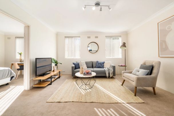 Light drenched and spacious with an unbeatable setting - Photo 1