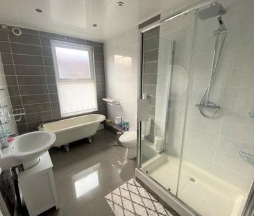 4 bedroom terraced house to rent - Photo 4