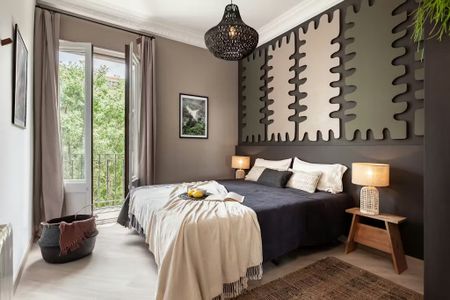 Carrer del Comte Borrell, Barcelona, Catalonia 08015 - Photo 2