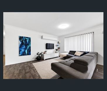 Bright, Spacious & Beautiful Lifestyle Home to Relax In. - Photo 1