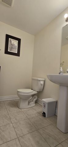 For Lease - 15 Hancock Crescent, Kawartha Lakes, Ontario - Photo 3