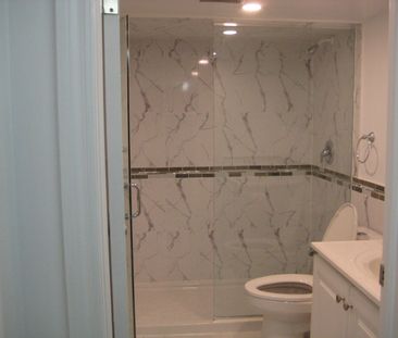 For Lease - 759 Gerrard Street Unit# Main Fl, Toronto, Ontario - Photo 1