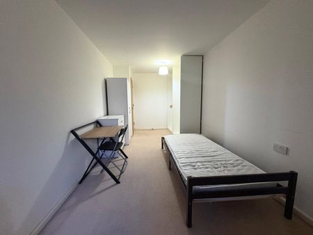 Millharbour, London, E14 9DT - Photo 4