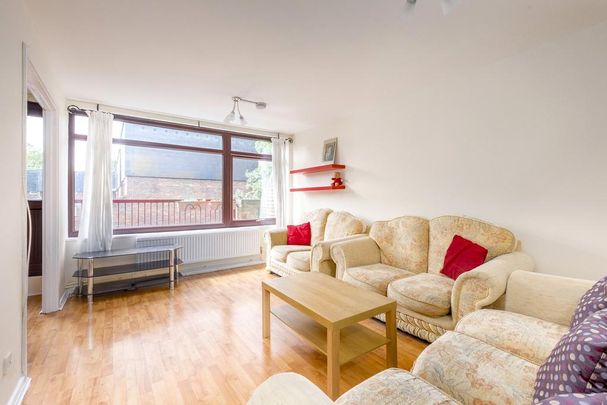 2 bedroom maisonette to rent - Photo 1