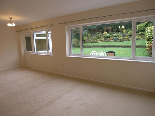 2 bedroom detached house to rent - Photo 1