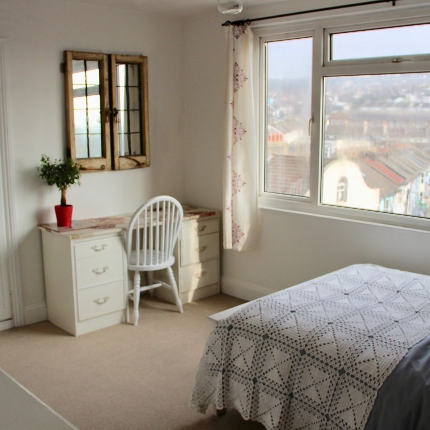 Spacious Three Bedroom Maisonette with Garden to Rent in Brighton - Photo 1