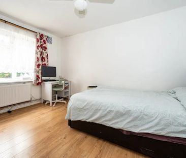 5 Bed Semi-Detached House, Saxon Road, SE25 - Photo 3